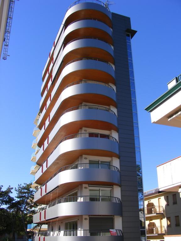 Torre Argonavis Apartment Lignano Sabbiadoro Ngoại thất bức ảnh